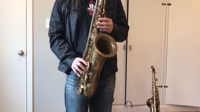 1935 21,xxx Selmer Balanced Action Tenor Saxophone смотреть онлайн