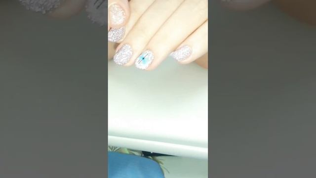 ?Коррекция ногтей?Укрепление молочной базой?Светоотражающие кошки?Две разные руки?Слайдеры? #nailar смотреть онлайн