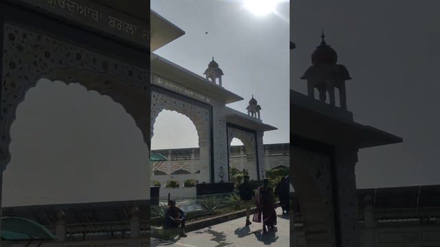 Gurudwara Bangla Sahib - New Delhi, India смотреть онлайн
