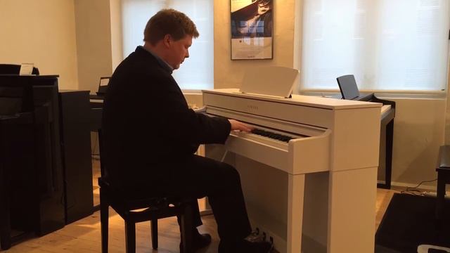 Juhl-Sørensen | Yamaha CLP-535 смотреть онлайн