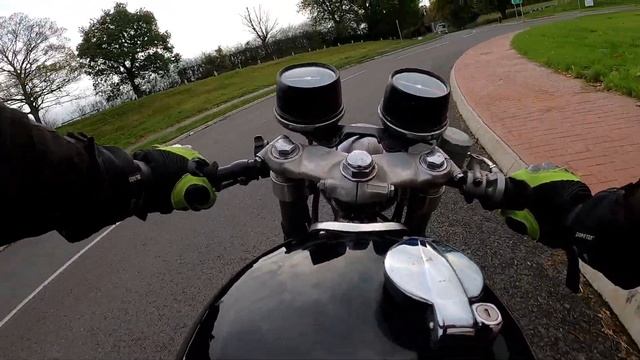 1972 Honda CB500 Four Walkaround & Test Ride смотреть онлайн