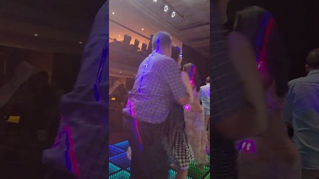 Boogie at Vue Bar 39th Wedding Anniv смотреть онлайн