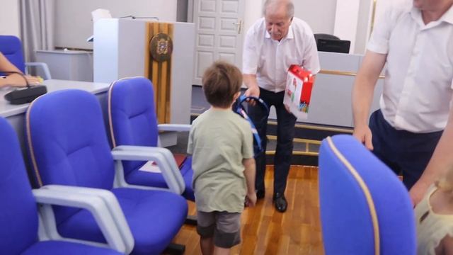 Первый раз в первый класс! Встреча с первоклассниками в Думе Ставропольского края 29 августа 2022 смотреть онлайн