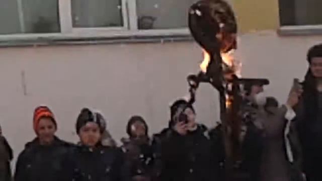 сожжение штурмовика красной армии. Канцлагерь. 1943 год смотреть онлайн