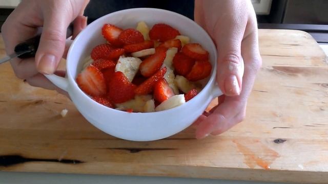 АСМР/ASMR: расслабляющая готовка. мороженое с фруктами / relaxing cooking. ice-cream with fruits смотреть онлайн