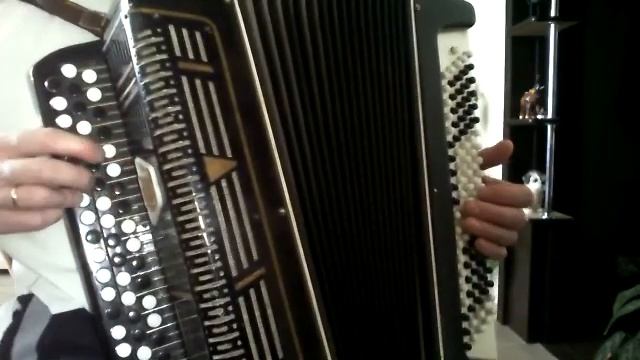 Разбор песни У дуба старого трава не скошена на баяне несложный вариант смотреть онлайн