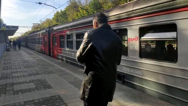 Электропоезд ЭД4М-0004, Кашира - Москва, о.п. Чертаново / ED4M-0004, Kashira-Moscow O. p. Chertanov смотреть онлайн