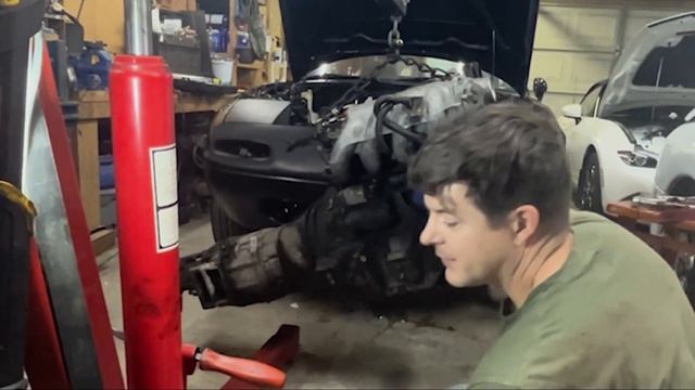 1996 NA mazda miata engine removal (part 1 of who knows how long) смотреть онлайн