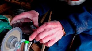 Почему точить зубья пильного диска лучше под углом.