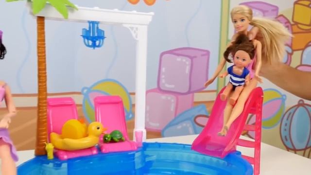 Барби в Бассейне. Barbie и домашние животные смотреть онлайн