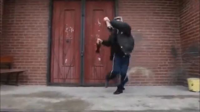 Гопник танцует под музыку смотреть онлайн