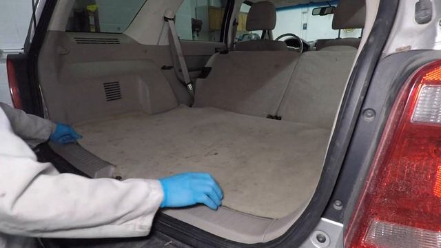 Replacing the shocks and struts in a 2010 Ford Escape смотреть онлайн