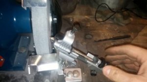 Заточной станок Кратон BG 14-14 + ПЛЮС Стойка для заточки свёрл Mikitool LV 93K7001