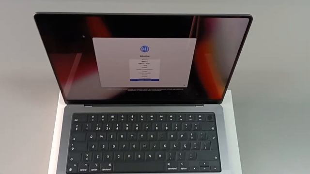 Apple Macbook Pro M1 Max de 14“ – As características e tecnologia do melhor notebook da Apple смотреть онлайн