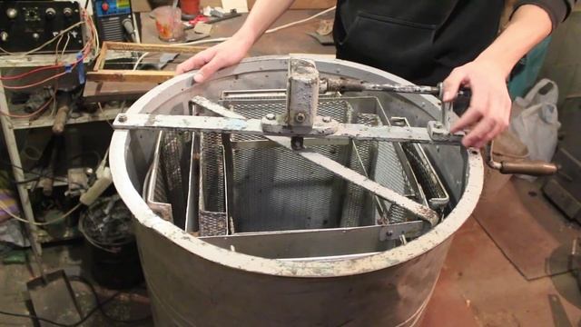 ЛЕПИЛЫ. Восьмирамочная медогонка смотреть онлайн