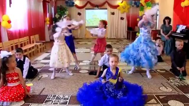 Танец _МИР-Детям!!!_ на выпускном..mp4 смотреть онлайн