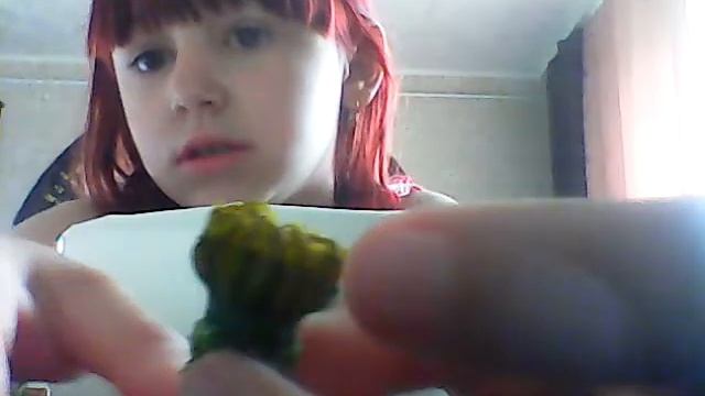 Мой новый питомец бабочка порода капустница обещаю будет много видео с ней смотреть онлайн