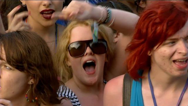 Lily Allen - Womanizer And Not Fair (Live At Glastonbury 26.06.2009).ts