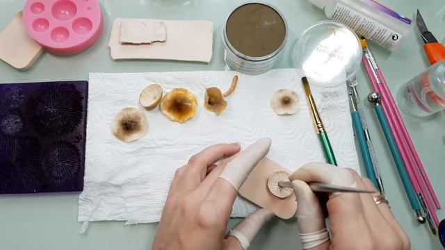 Tutorial: How to make a Realistic Forest Mushrooms from polymer clay! смотреть онлайн