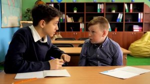 Училка ОПОЗДАЛА В ШКОЛУ!!