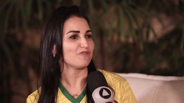 Thais Bezerra entrevista a digital influencer Sheila Gomes - 15/07/18 - Bloco 1 смотреть онлайн