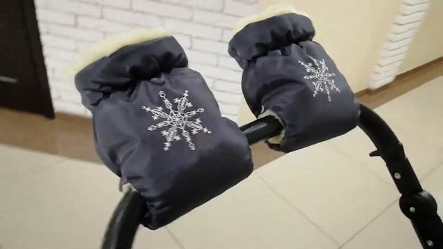 Рукавички Муфта на коляску Ok Style Снежинка Графит блестящий смотреть онлайн