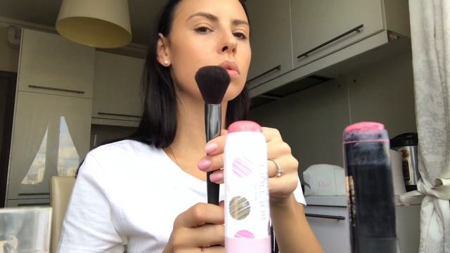 Макияж Беллы и Джиджи Хадид ,Коричневый Смоки Bella & Gigi Hadid, YSL touche Eclat all in one Glow смотреть онлайн