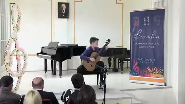 Uros Jacevic plays Tango en skai, by Roland Dyens смотреть онлайн