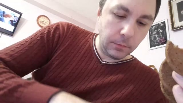 ASMR EATING SOUNDS.  ОВСЯНОЕ ПЕЧЕНЬЕ, МОЛОКО И НЕ МНОГО БЫТА.