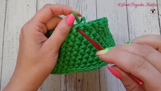 Корзина крючком из шнура и трикотажной пряжи. Уроки вязания. Узор крючком. Сrochet basket смотреть онлайн
