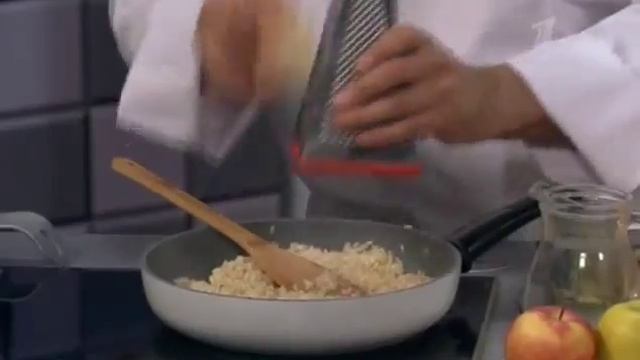 Шпик «По-домашнему» фирмы «Мортадель» стал трехкратным победителем передачи «Контрольная закупка». смотреть онлайн