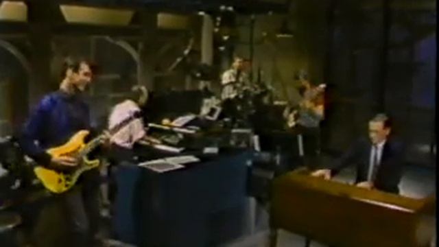 Eddie Layton on David Letterman - Puttin' On The Ritz смотреть онлайн