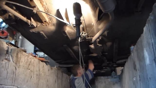 Замена магистральной тормозной трубки ВАЗ 2106-КЛАССИКА смотреть онлайн