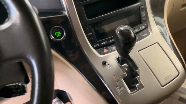 Toyota Alphard, 2012 год