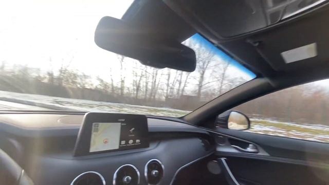 Kia Stinger 2.0 Turbo 4WD смотреть онлайн