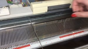 Замена иглы в центре игольницы/Сильвер Рид 280