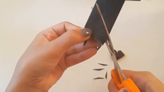 Как сделать гирлянда ПАУК из бумаги на Хэллоуин смотреть онлайн