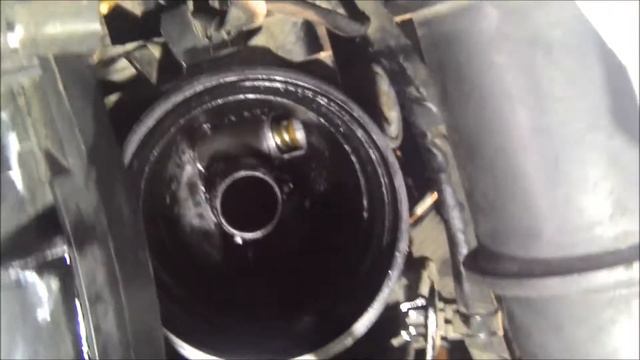 Wymiana oleju i filtra oleju 1,7 crdi kia Carens IV смотреть онлайн