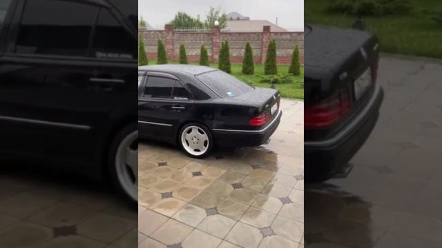 MERCEDES-BENZ W210 5.5///AMG? смотреть онлайн