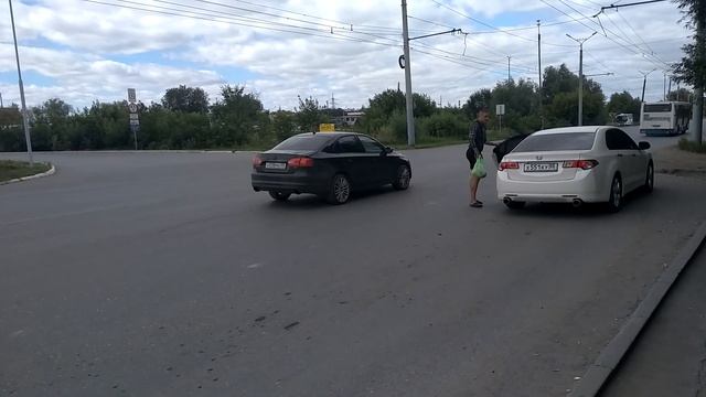 Отправление омского дачного автобуса номер 190 с конечной остановки Посёлок "Солнечный". Часть 2. смотреть онлайн