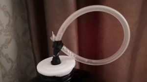 Самый дешёвый и тихий гидрозатвор для браги