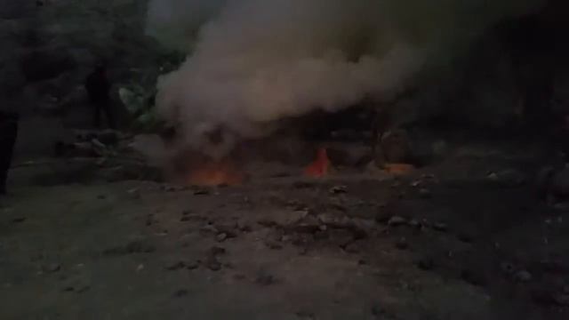 Вулкан Иджен. Мы В кратере ДЕЙСТВУЮЩЕГО вулкана. смотреть онлайн