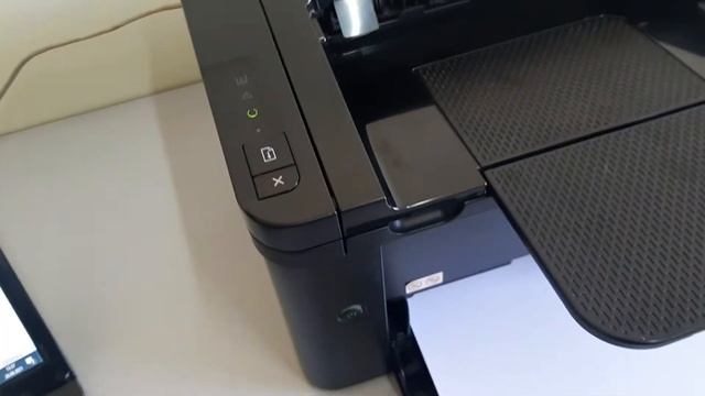 HP LaserJet P1606dn смотреть онлайн