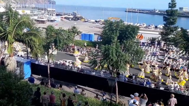 Праздник Цветов.Парад. Октябрь.Flower Festival Parade.October. 2021. смотреть онлайн