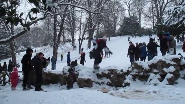 Snowboard aux Buttes-Chaumont - 2014 смотреть онлайн