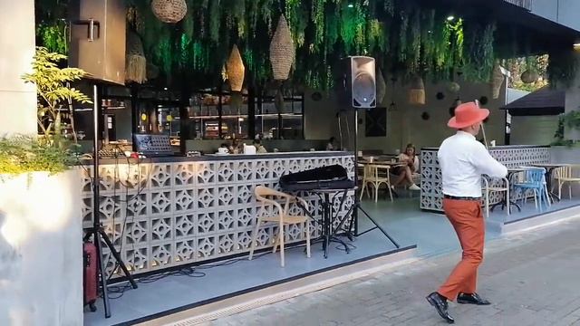 "Твоя столовая" в парке Ривьера... смотреть онлайн