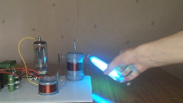 Генератор факельного разряда на 6П45С. Демонстрация работы смотреть онлайн