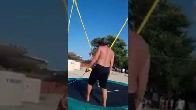 В Анапе... Моя внучка. Ксения Романов. 11 лет... Смотреть до конца.... смотреть онлайн