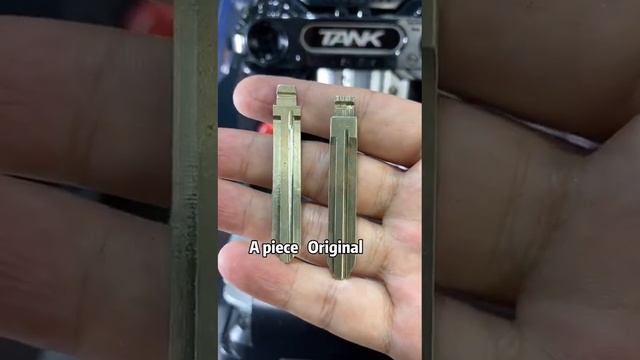 tank CNC key cutting machine just use a piece of copper to cut a key for Toyota TOY43 technology смотреть онлайн