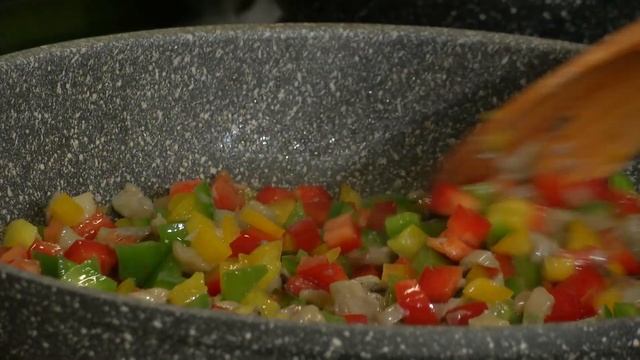 Фаршированные кальмары_Вкусные путешествия с Сауле Сергазиновой_Сауле Сергазинова смотреть онлайн